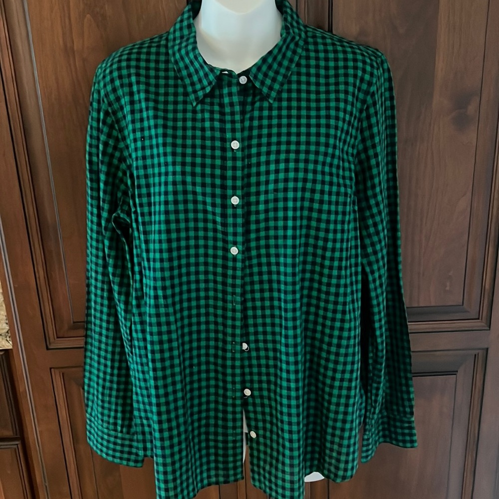 Crown & Ivy blouse
